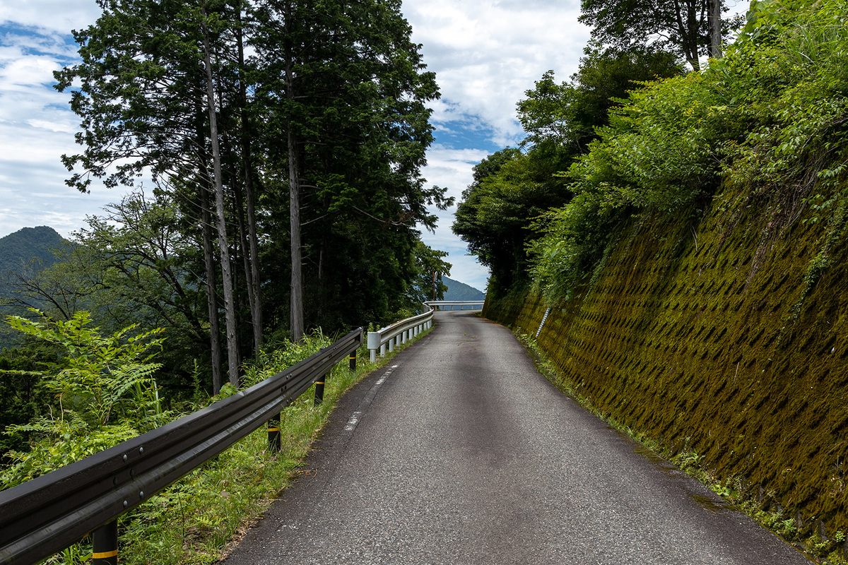 奈良県の秘境の絶景、十津川村の果無集落