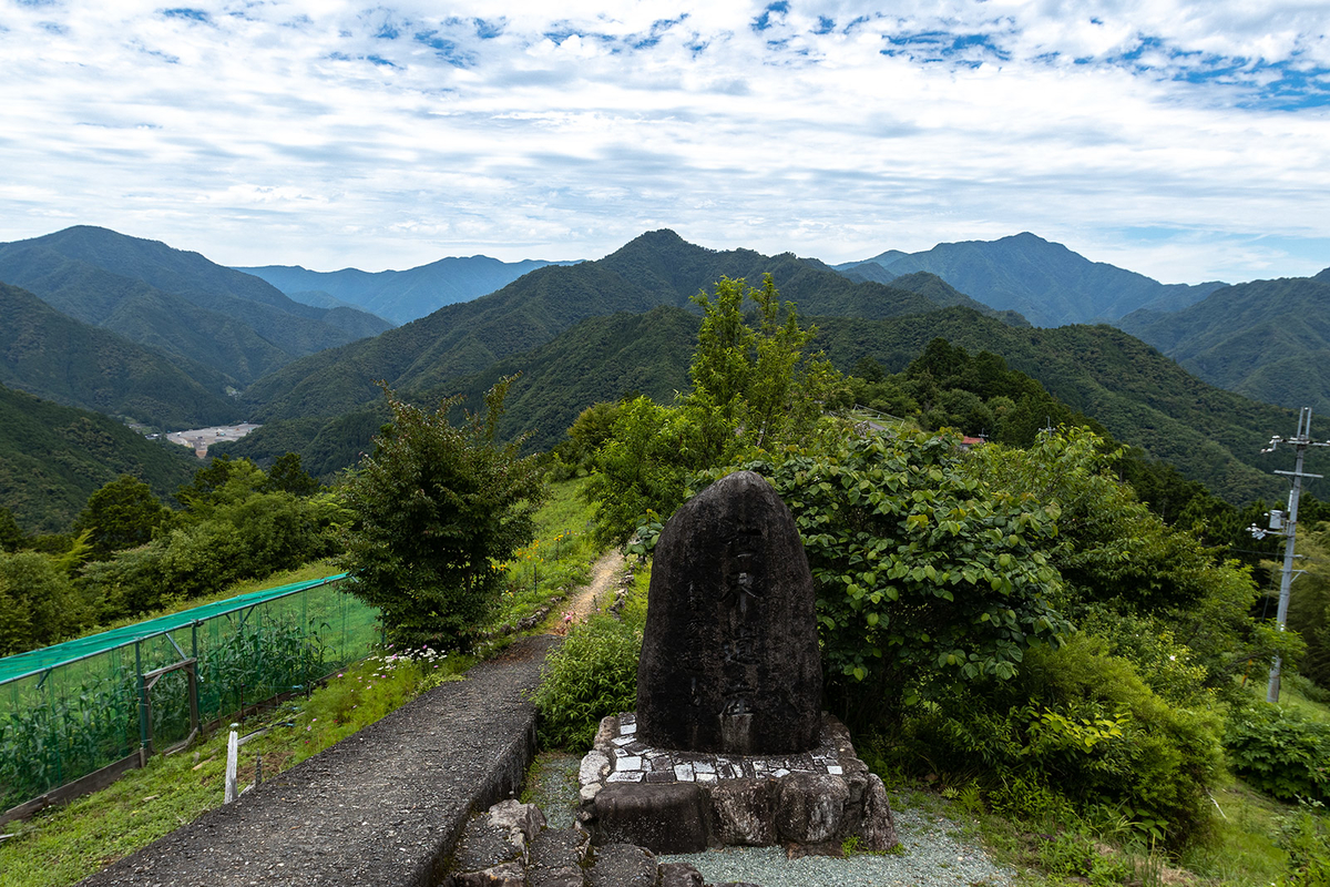 奈良県の秘境の絶景、十津川村の果無集落