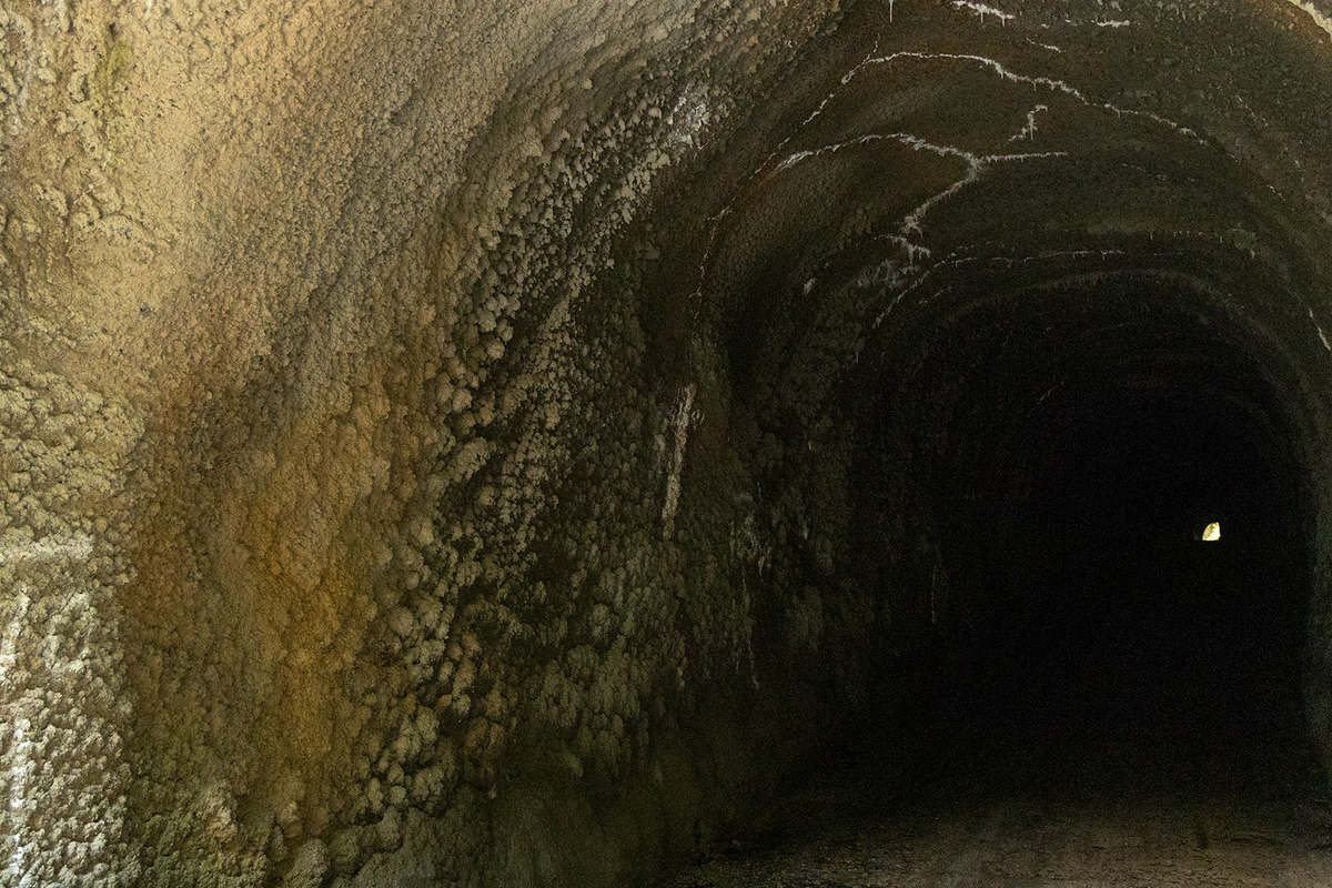 洞川下市線にある松ヶ茶屋跡、小南トンネルへ。