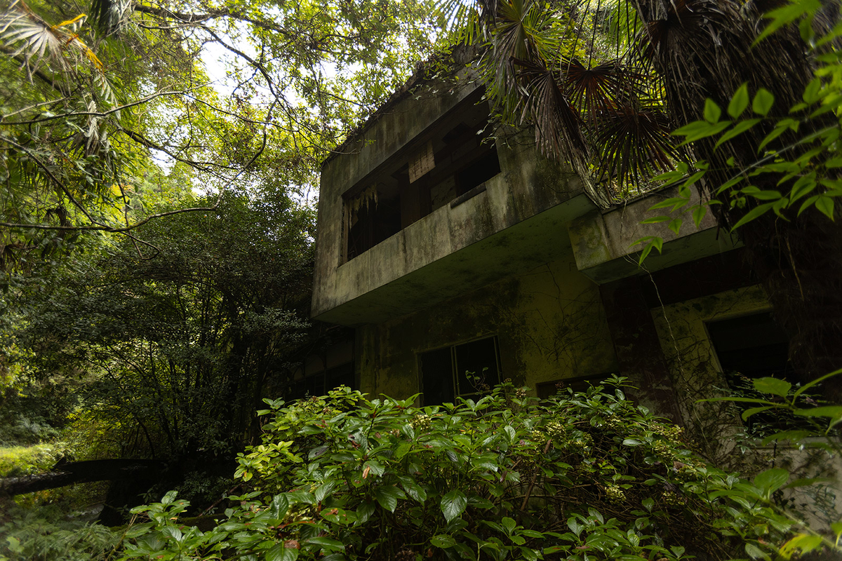 倉谷温泉の廃墟。