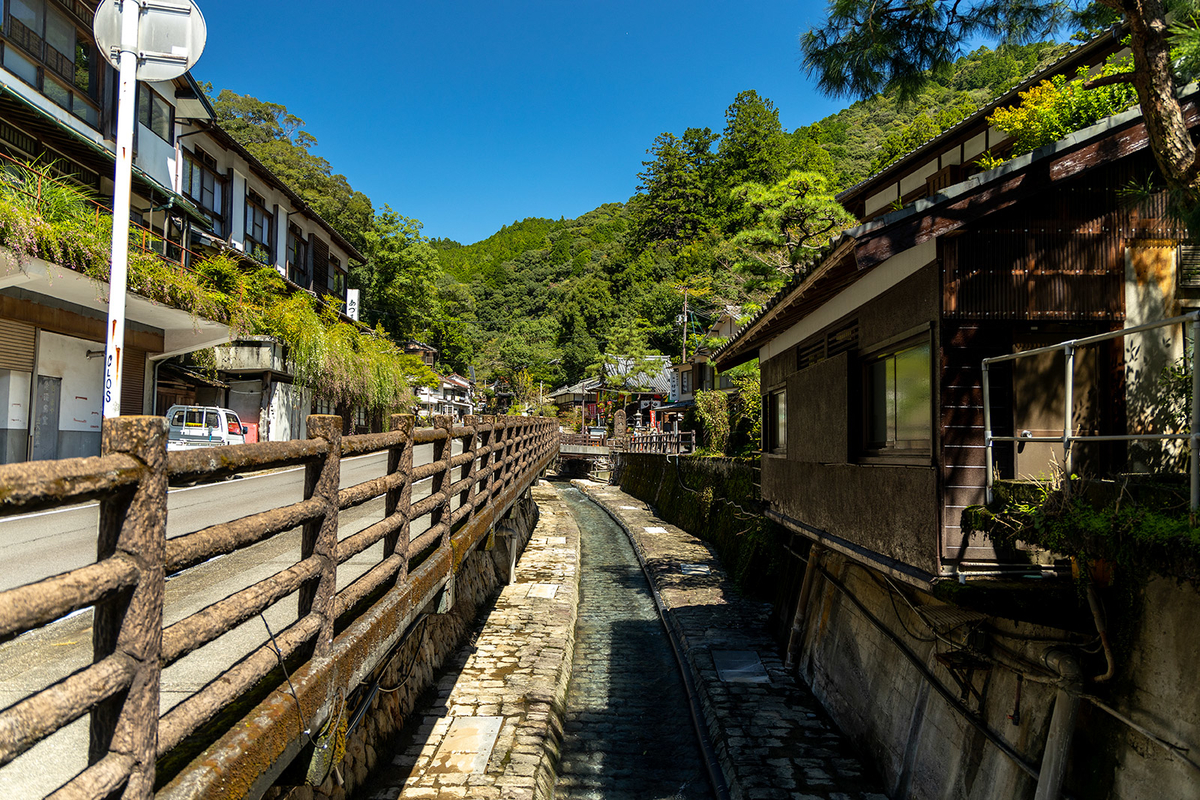 湯の峰温泉