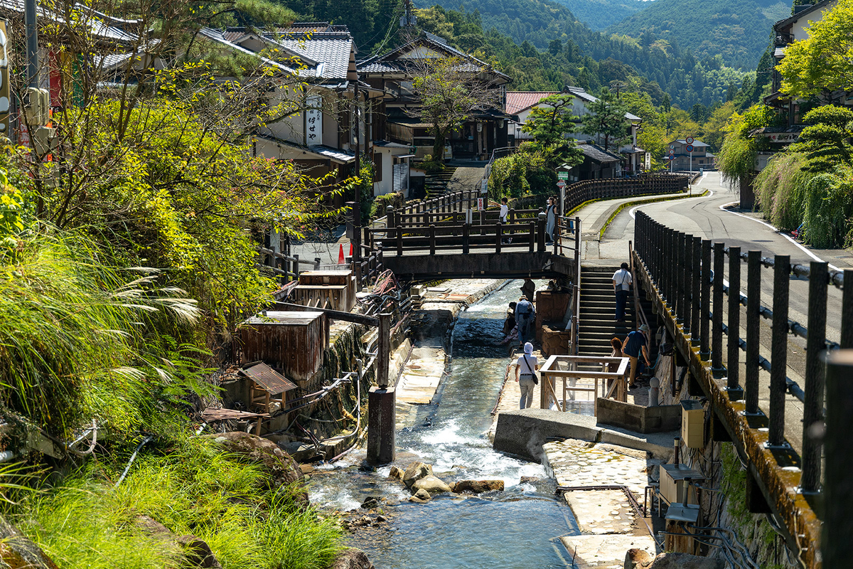 湯の峰温泉