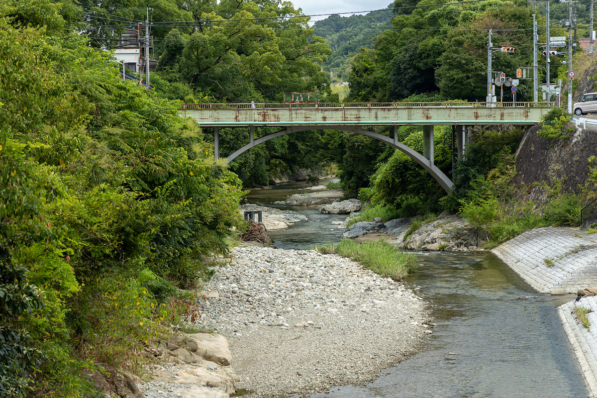 かつては歓楽街だった大阪河内長野市の長野新地を訪ねる。今でも残る旅館「八重別館」