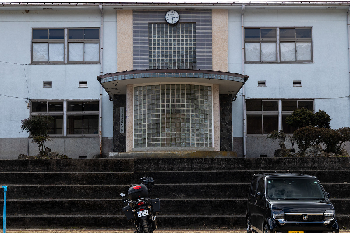 旧京丹波町立質美小学校までバイクツーリング