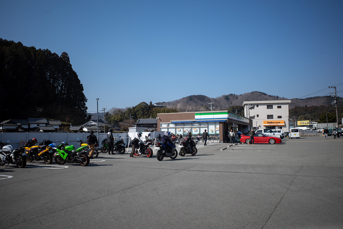 大阪のバイクの聖地、余野ファミリーマート