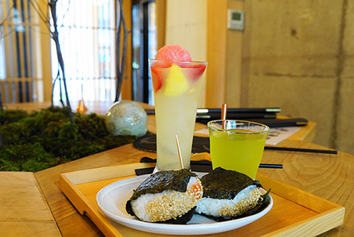 森のカフェでフルーツ氷