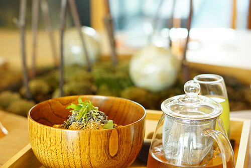 森のカフェで鯛茶漬け