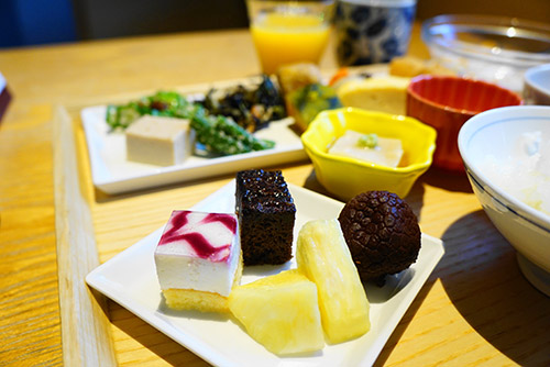居様の朝食ビュッフェのデザート