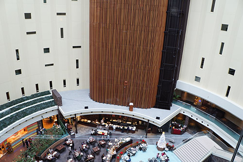 エレベーター窓から