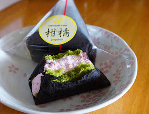 おむすびケーキの桜と柑橘