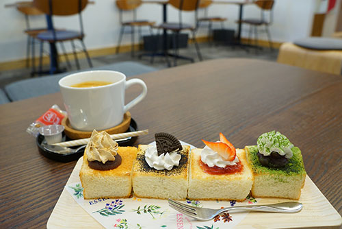 きな粉カフェの幸せトーストにもきな粉があしらってあります