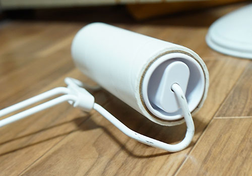 カインズのケースが要らないワイヤーフレームロングカーペットクリーナー