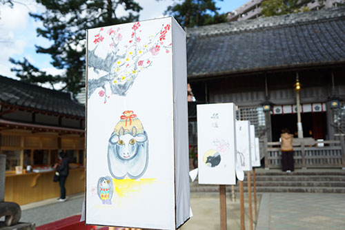 菅生神社の干支の灯篭