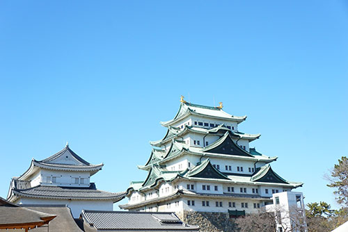 きれいな青空の日の名古屋城