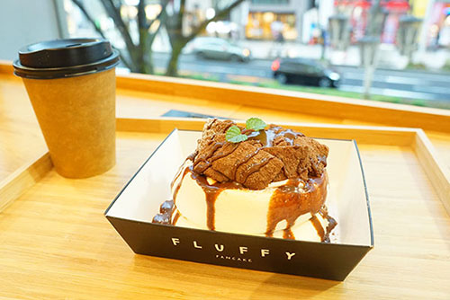 cafe rob松坂屋店限定のチョコ大福パンケーキ