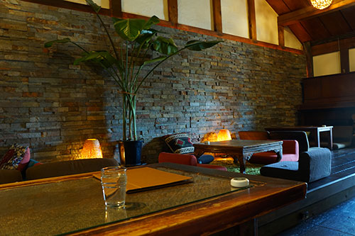 ナチュラルカフェのイートインスペース