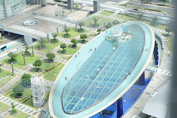 ミライタワーの上から見下ろした、オアシス21