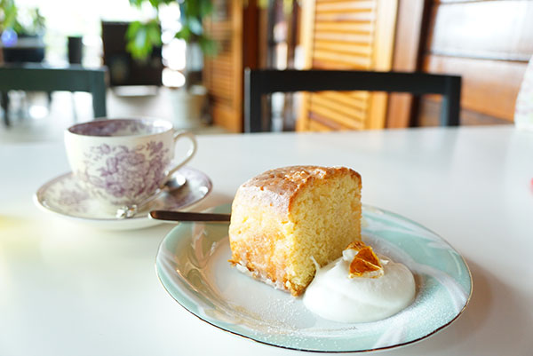 イギリスのレモンドリズルケーキ