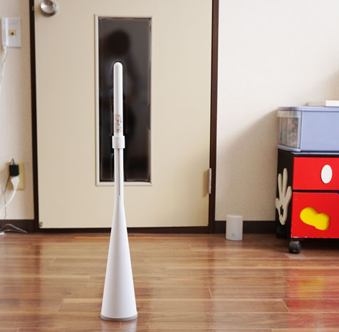 カインズの自立するホウキ