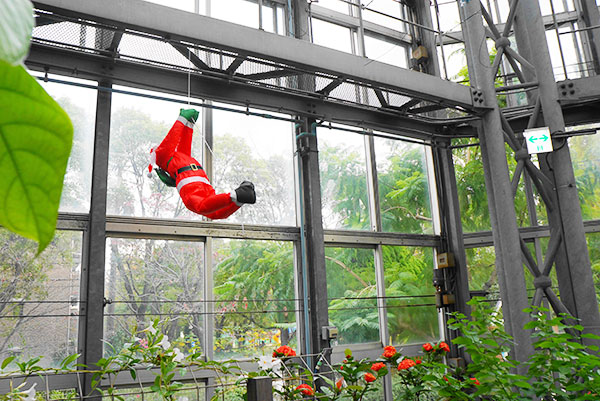 準備運動中のサンタさん