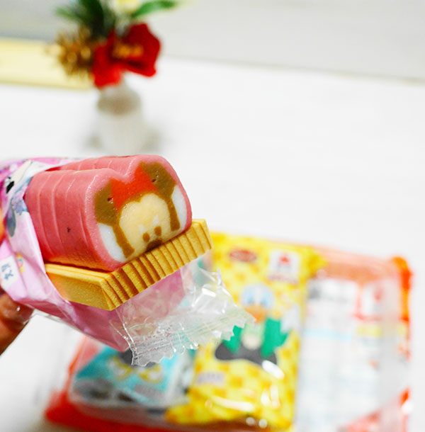 切っても切ってもミニーマウス蒲鉾