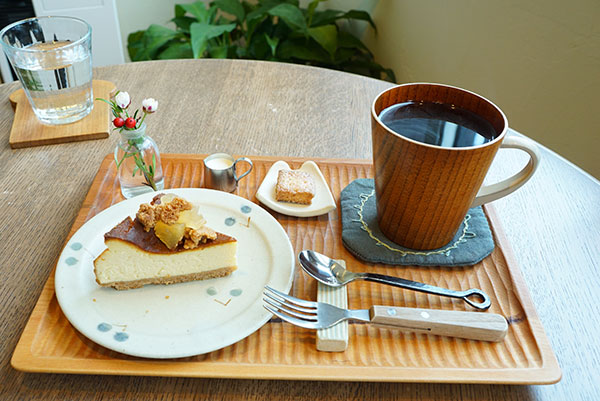 ケーキとコーヒー