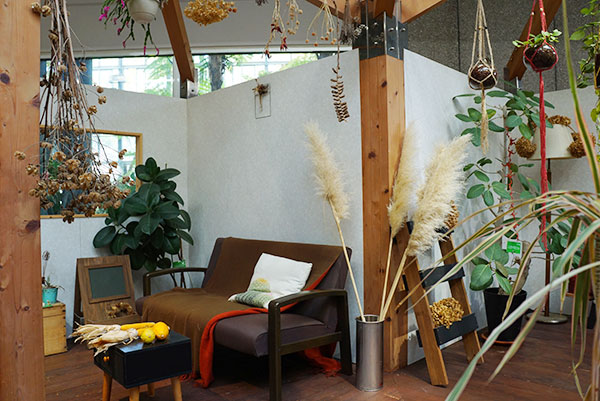 フラワーセンターの中央ホール