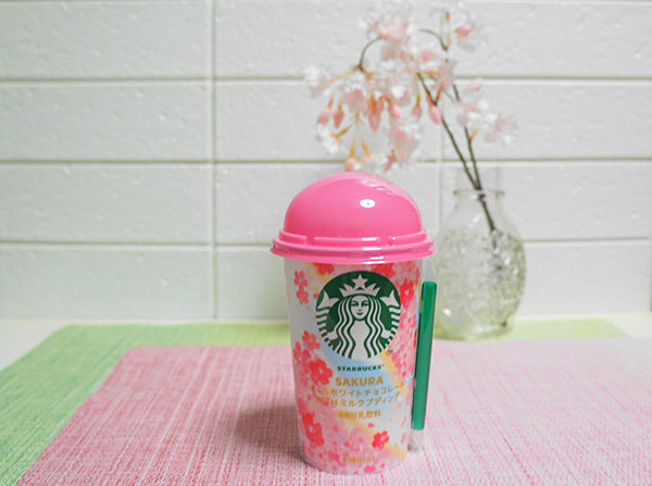 スタバのコンビニ仕様、桜ドリンク