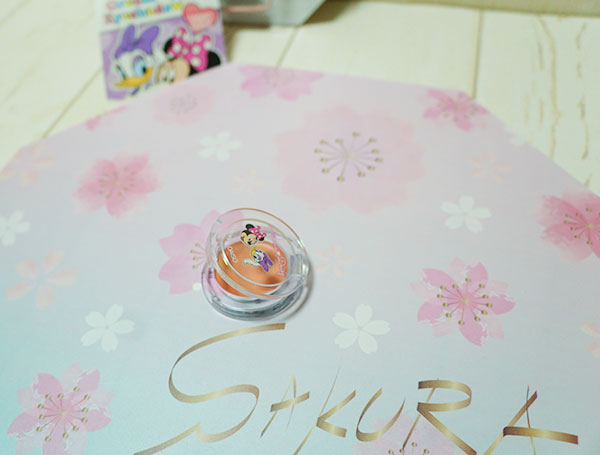 クリームタイプのアイシャドー