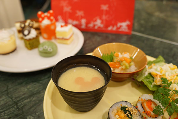 茶碗蒸しにミッキー