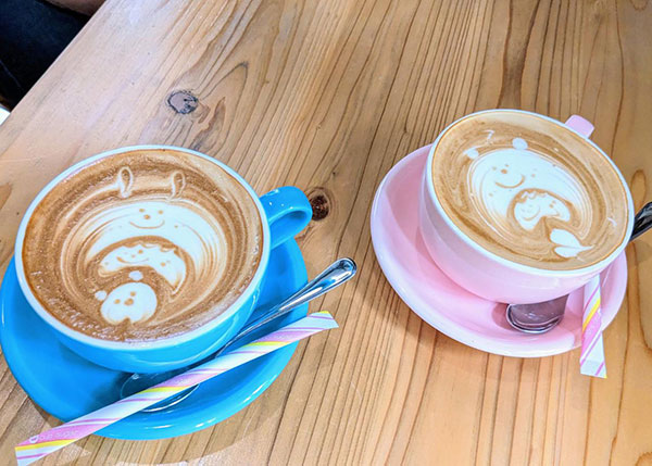 カップの色合いもキュート