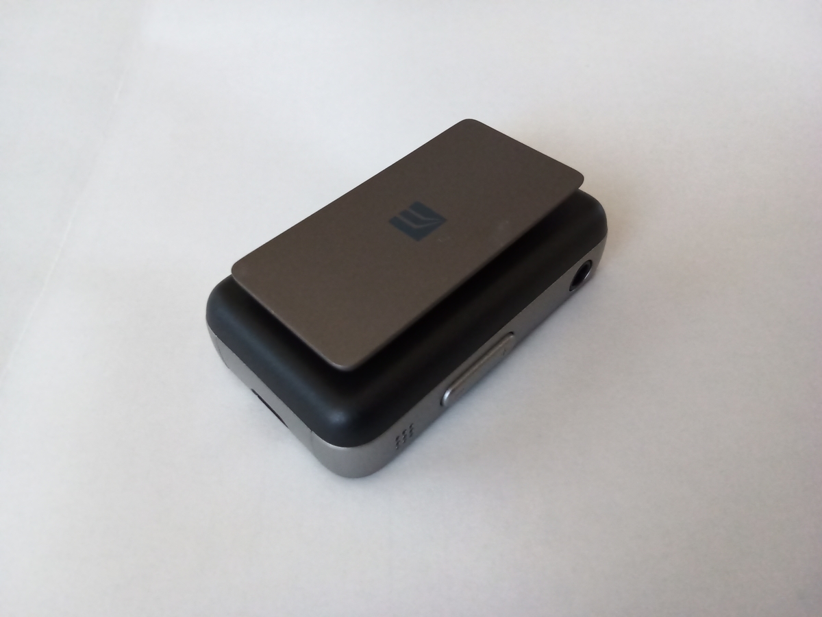 裏面斜め下から。