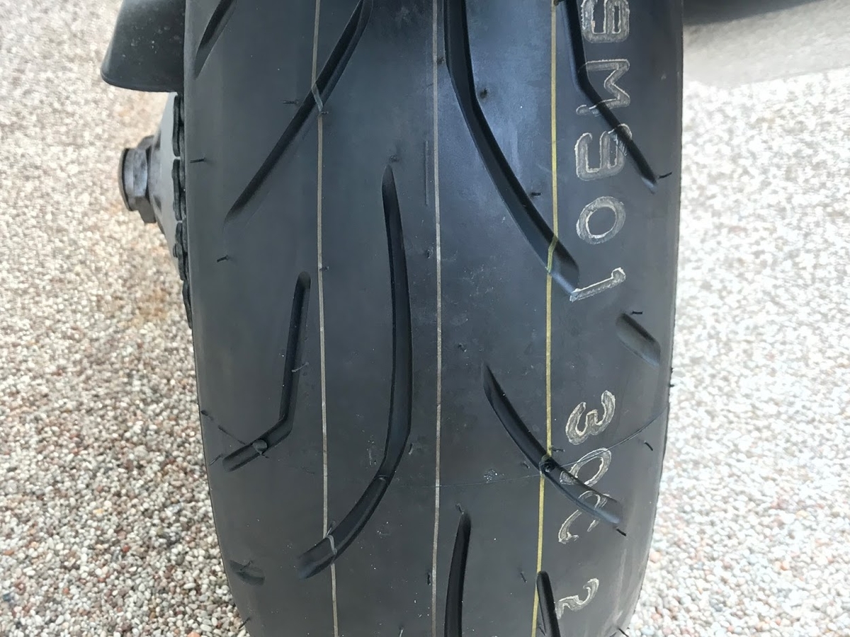 BS BATTLAX TS100