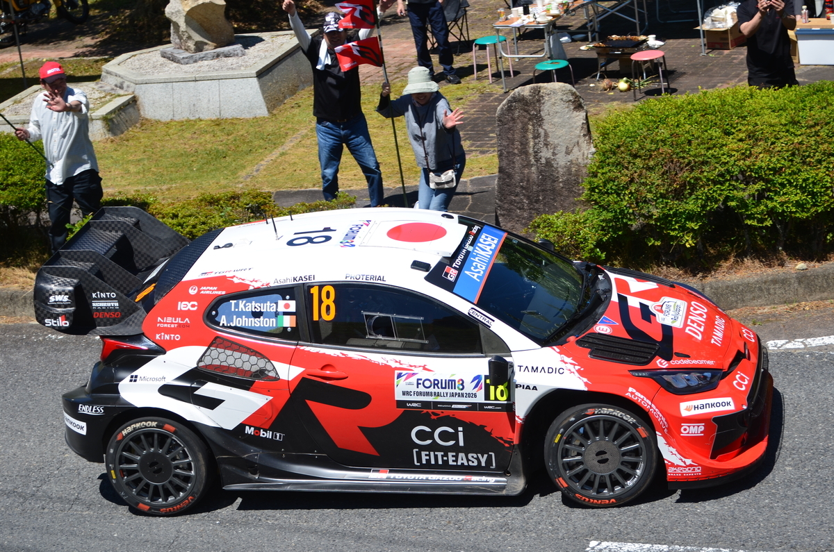 いつものツーリングコースにWRCカーが来た！恵那市で勝田貴元選手を見