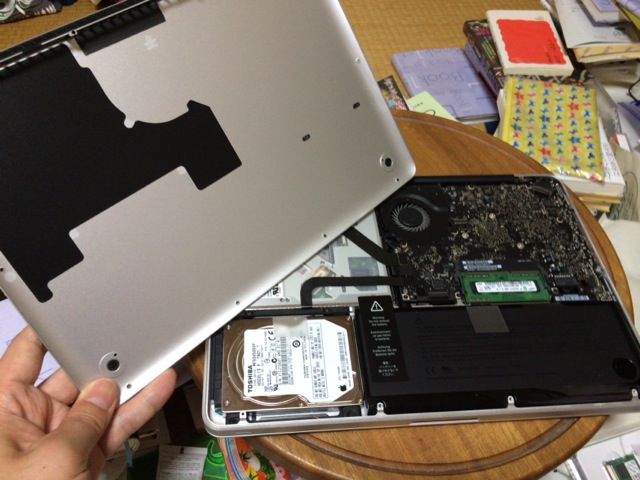 [ま]MacBook Pro のメモリをMAX（16GB）に交換したら快適すぎて新型MacBook Proいらんわ @kun_maa - [ま