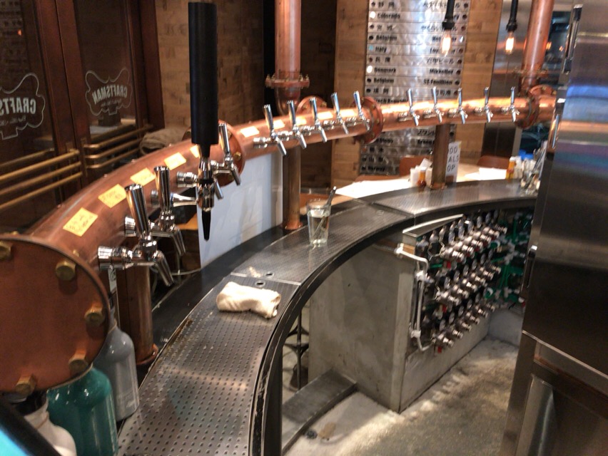 [ま]横浜駅近「Craft Beerx MexItalian CRAFTSMAN」（クラフトマン 横浜）でメキシカン×イタリアンをつまみに