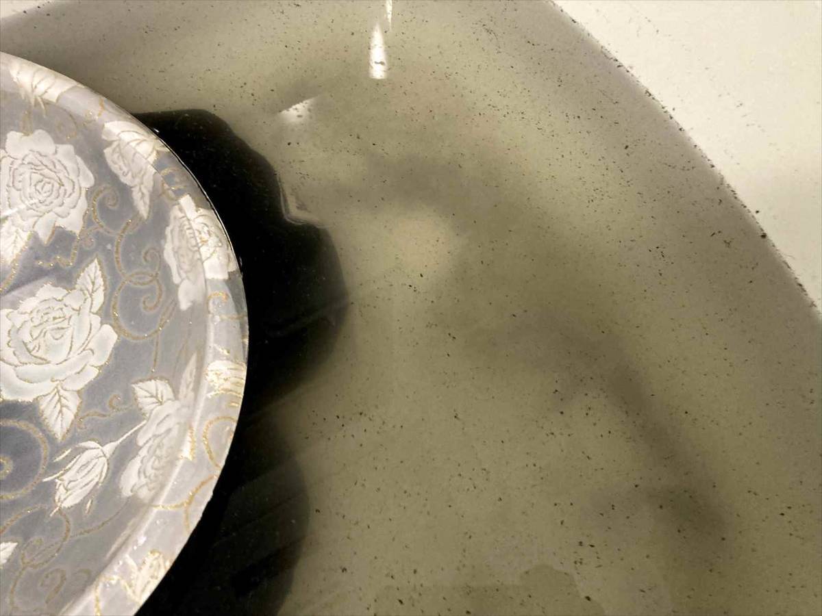 レインウェアの内側のベタベタを重曹で剥がす！マウンテンパーカー、バックパックの加水分解を綺麗に掃除してみた