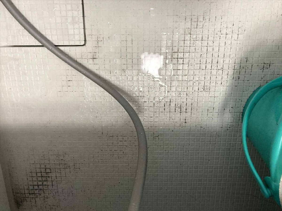 レインウェアの内側のベタベタを重曹で剥がす！マウンテンパーカー、バックパックの加水分解を綺麗に掃除してみた