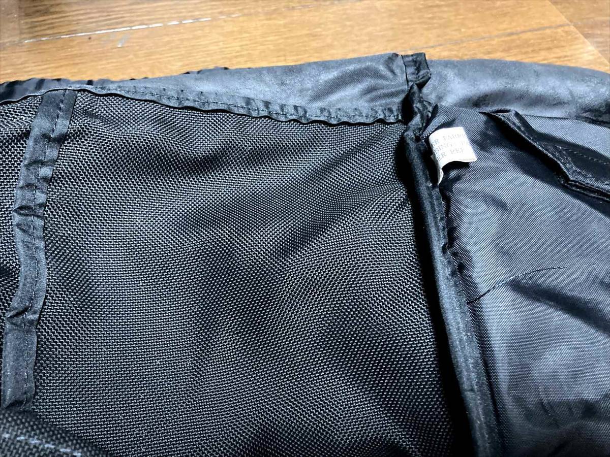 レインウェアの内側のベタベタを重曹で剥がす！マウンテンパーカー、バックパックの加水分解を綺麗に掃除してみた