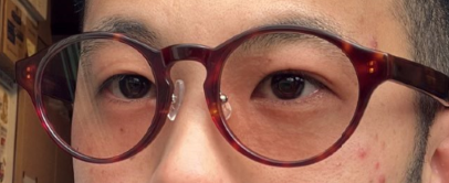 【JINSとzoff】調光・可視光レンズの比較をしてみた！サングラス、メガネの実際に買ってみた口コミレビュー！