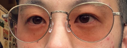 【JINSとzoff】調光・可視光レンズの比較をしてみた！サングラス、メガネの実際に買ってみた口コミレビュー！