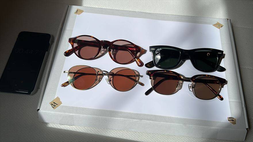 【JINSとzoff】調光・可視光レンズの比較をしてみた！サングラス、メガネの実際に買ってみた口コミレビュー！
