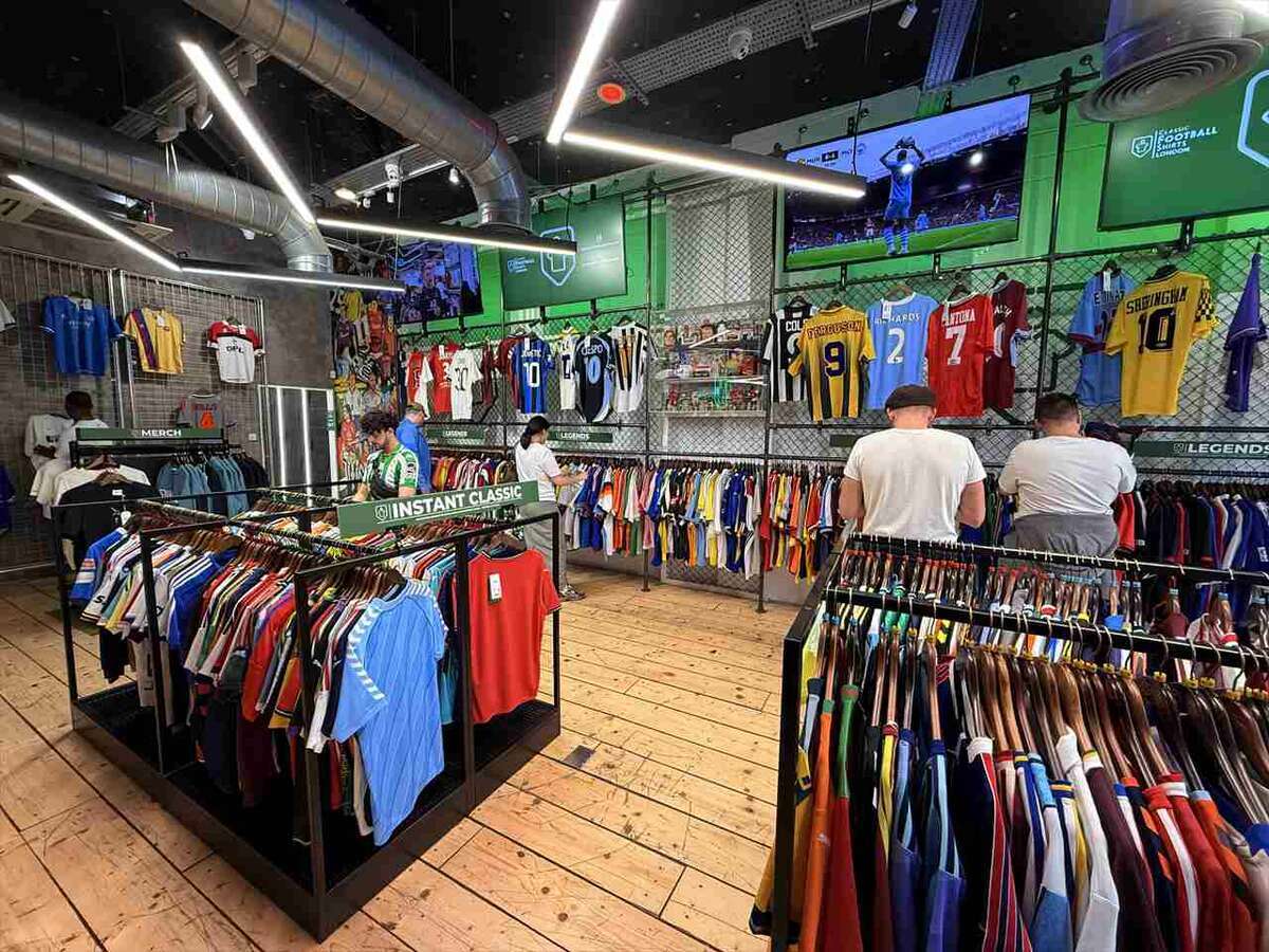 世界最大級のサッカーユニフォーム専門店！クラシック
