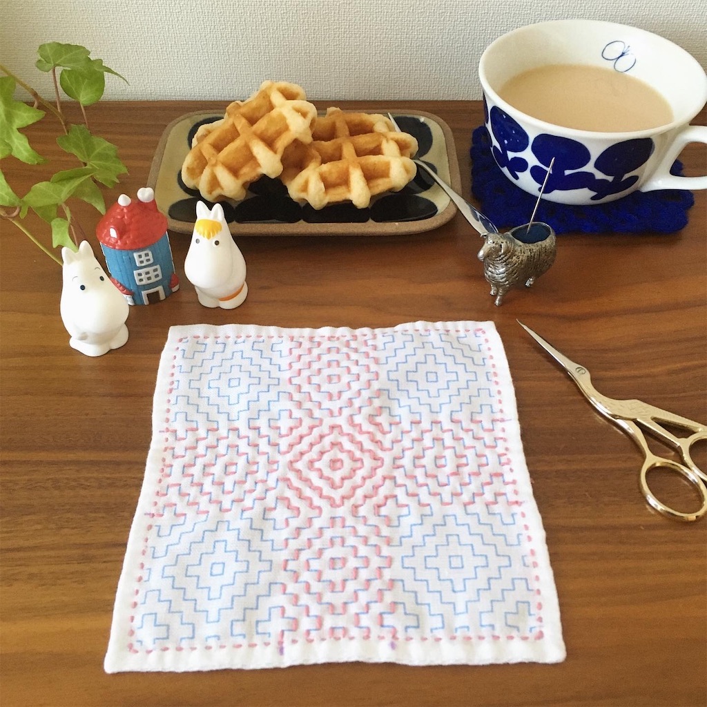 2色使いの柿の花の途中 - ハンドメイドとちいさな暮らし