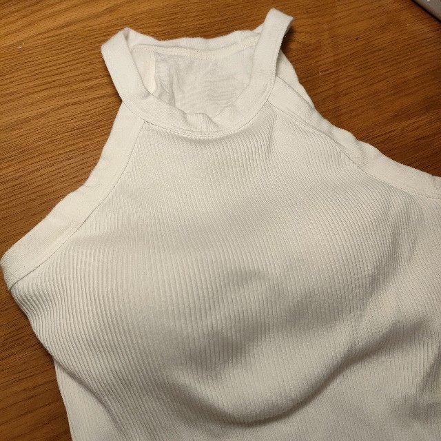 ユニクロ　UNIQLO　ブラトップ