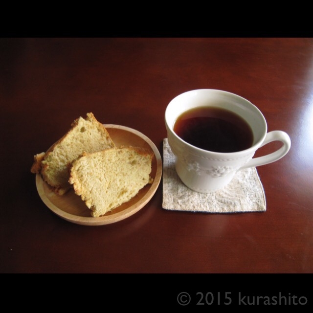 なかしましほさんの、バナナの”どっしり”シフォンと、紅茶
