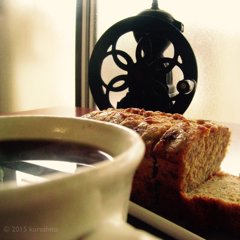 なかしましほさんのバナナケーキと、サードウェーブコーヒー。