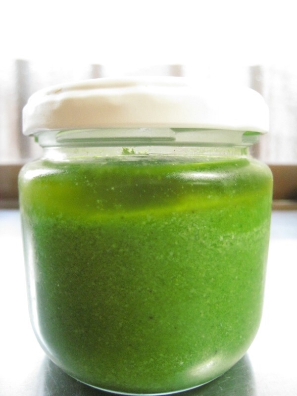 ペスト・ジェノヴェーゼ。バジルペースト ペスト・ジェノヴェーゼ。バジルペースト。