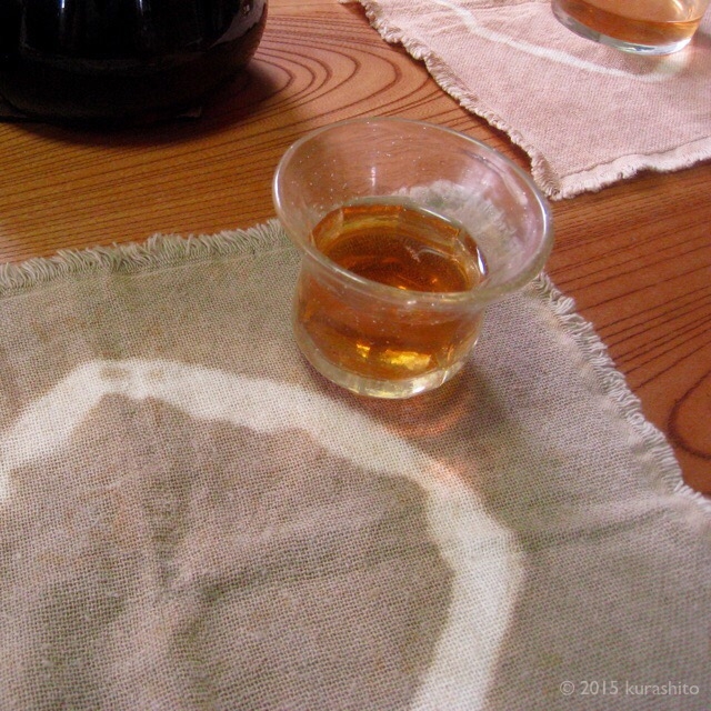 栗の煮汁で草木染め。 栗の煮汁で草木染め。