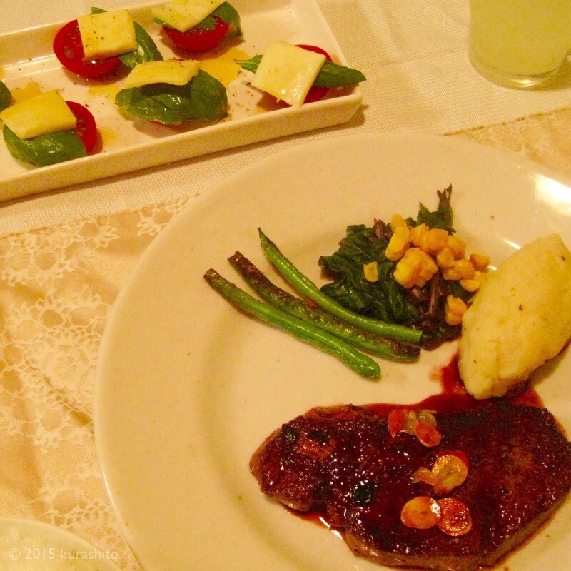 誕生日、ヒレステーキとカプレーゼ